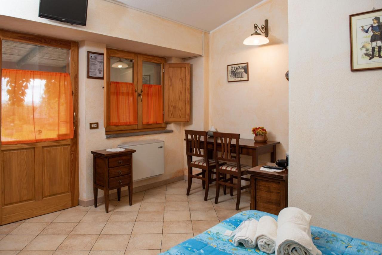 Agriturismo Nuragh'Elighe Sindia エクステリア 写真