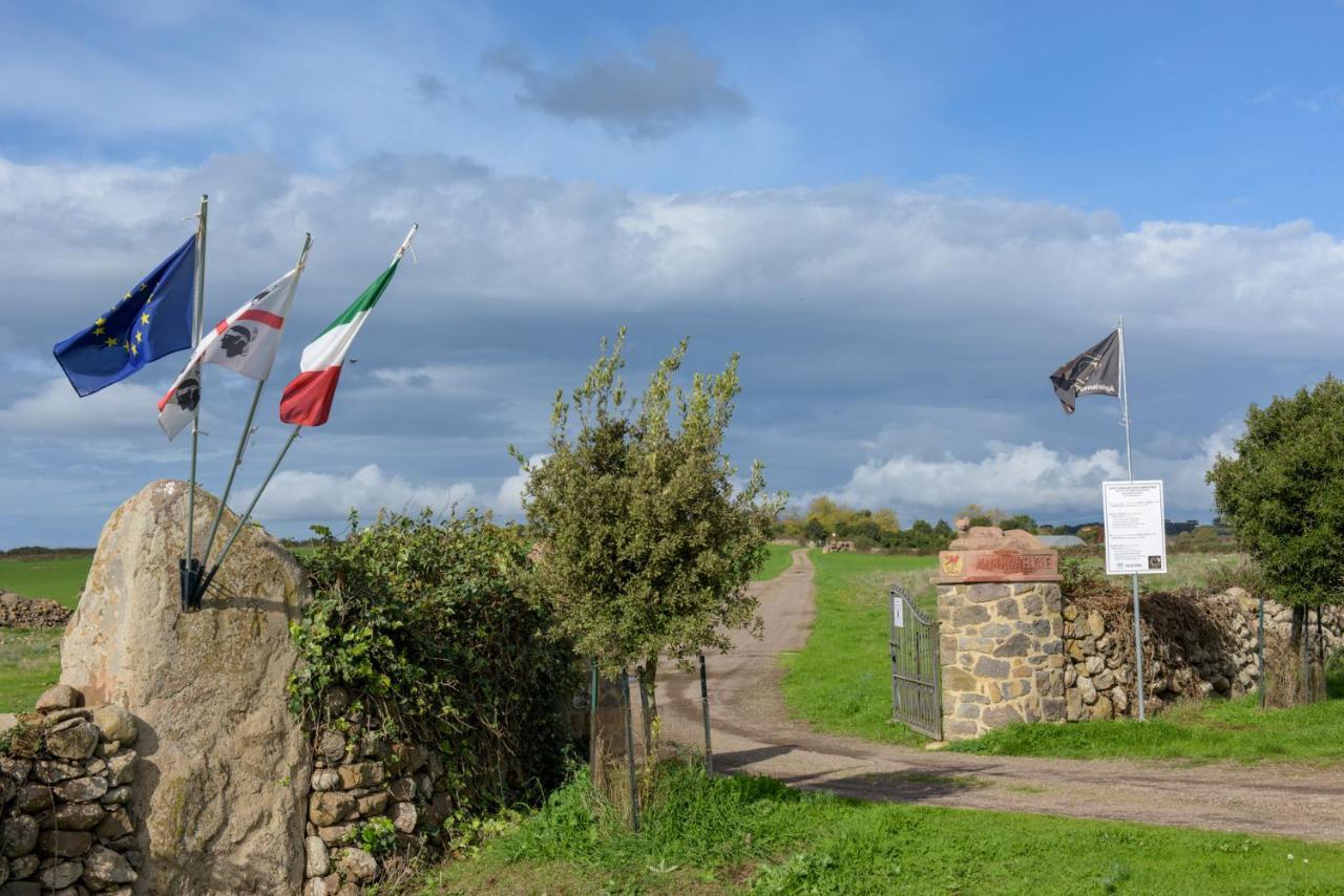 Agriturismo Nuragh'Elighe Sindia エクステリア 写真