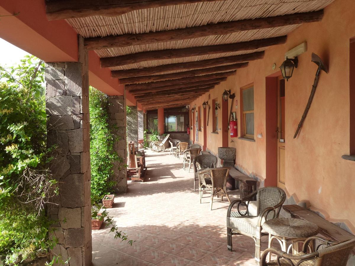 Agriturismo Nuragh'Elighe Sindia エクステリア 写真